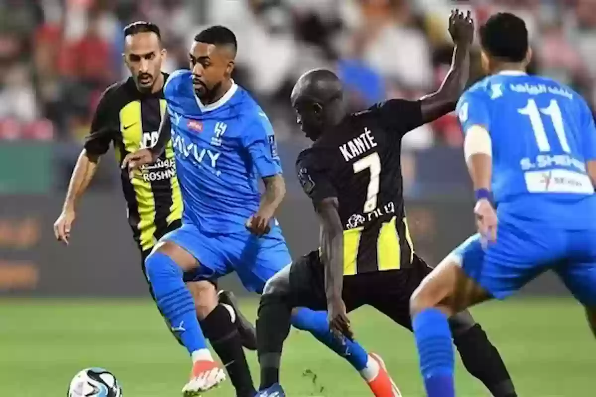 نجم لقاء الكلاسيكو بين الاتحاد والهلال وتوقعه لتألق الدوسري