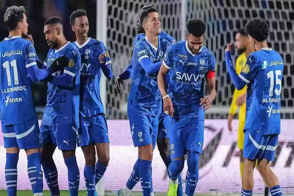 الصدارة تحب الهلال