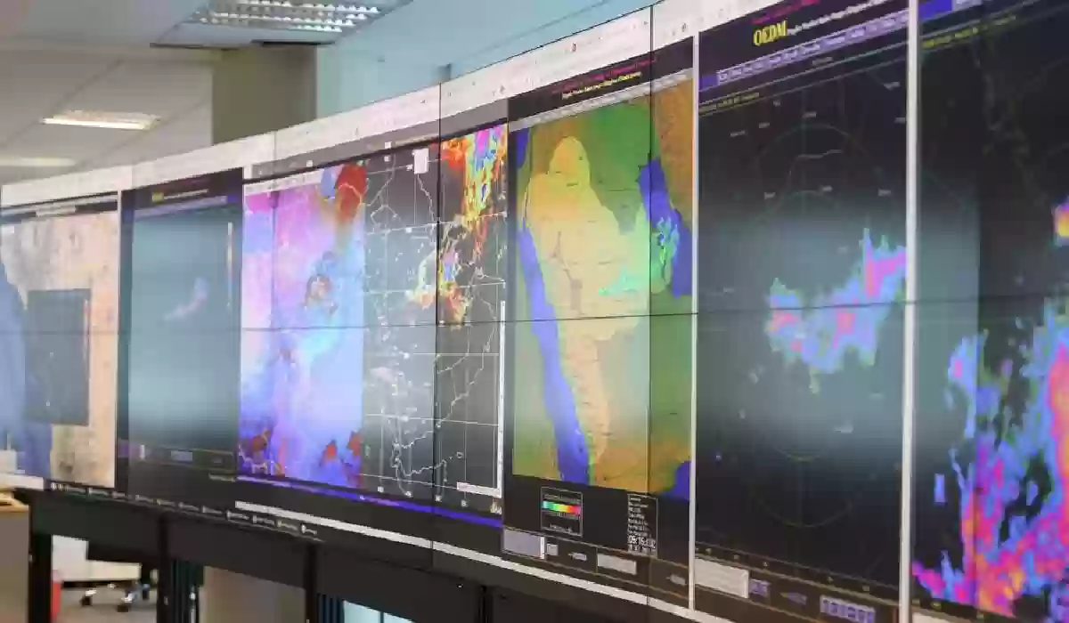 طقس المملكة اليوم.. غيوم وأتربة وسحب رعدية فوق أجزاء من هذه المناطق.