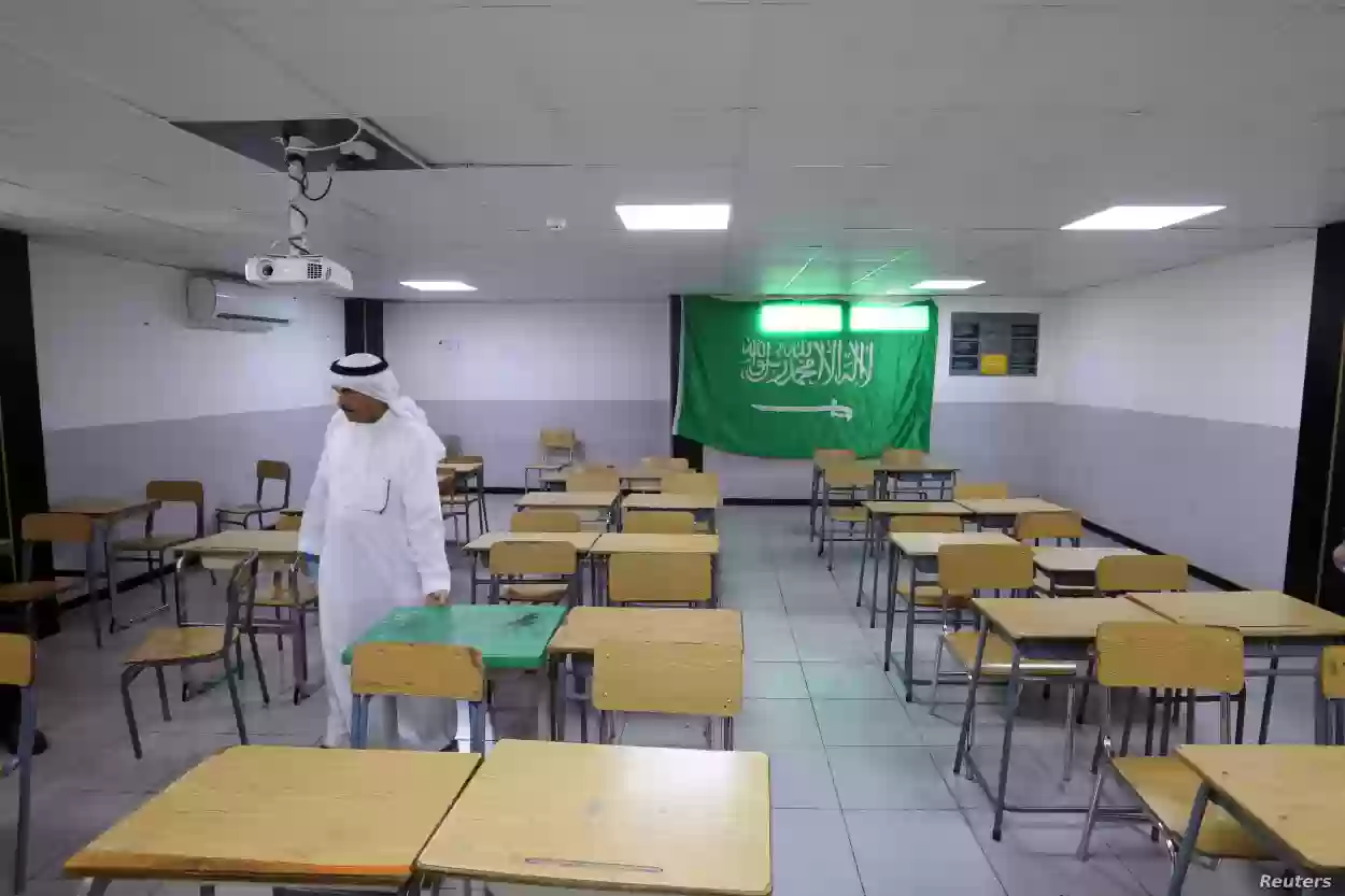 بُشرى سارة.. التعليم السعودي توضح مدة إجازة الفصل الدراسي الأول للمدارس والجامعات