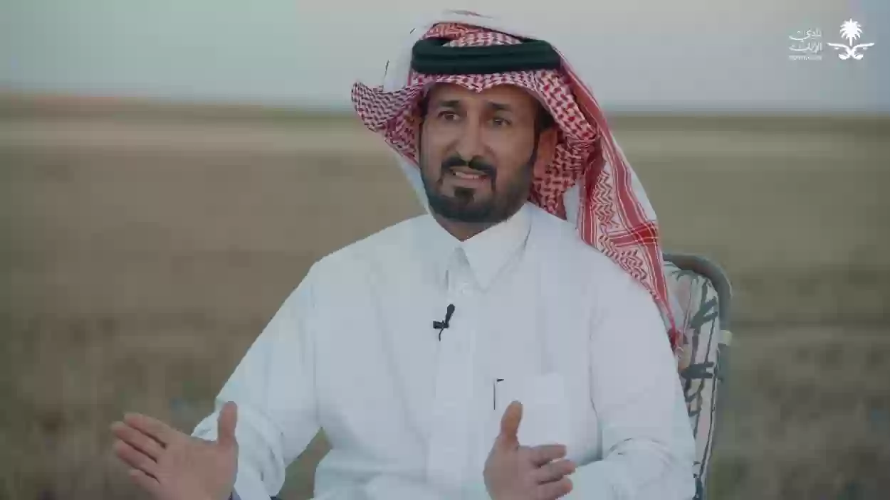 محمد بن جخدب يرد على شخص يصفه بالسفيه من خلال الشعر